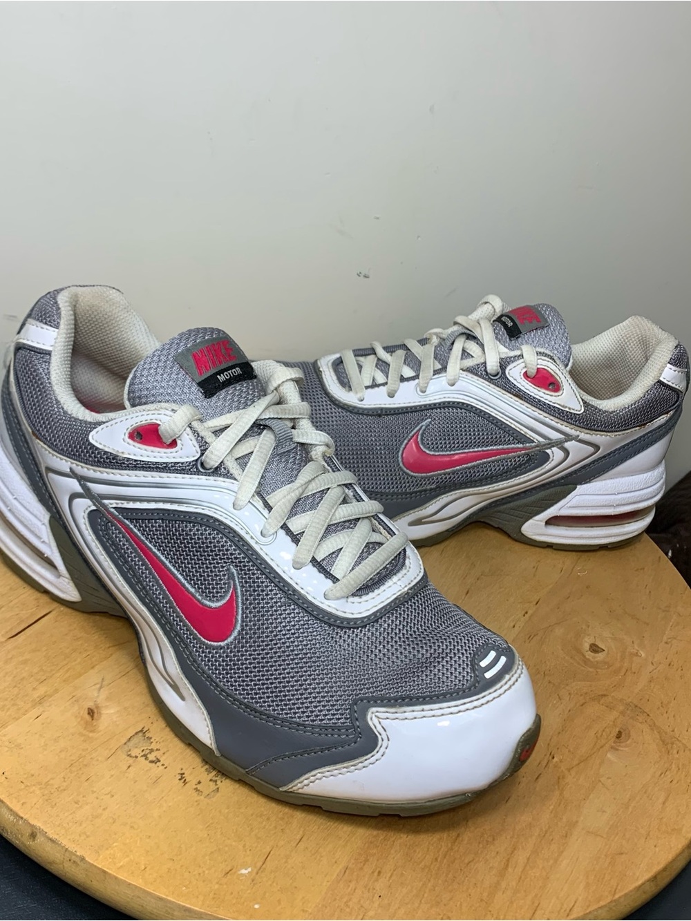 Retro Nike Air Max Motor Running Shoes Gray White Patent Low Sneakers Sz 7 Y2K - Picture 16 of 16